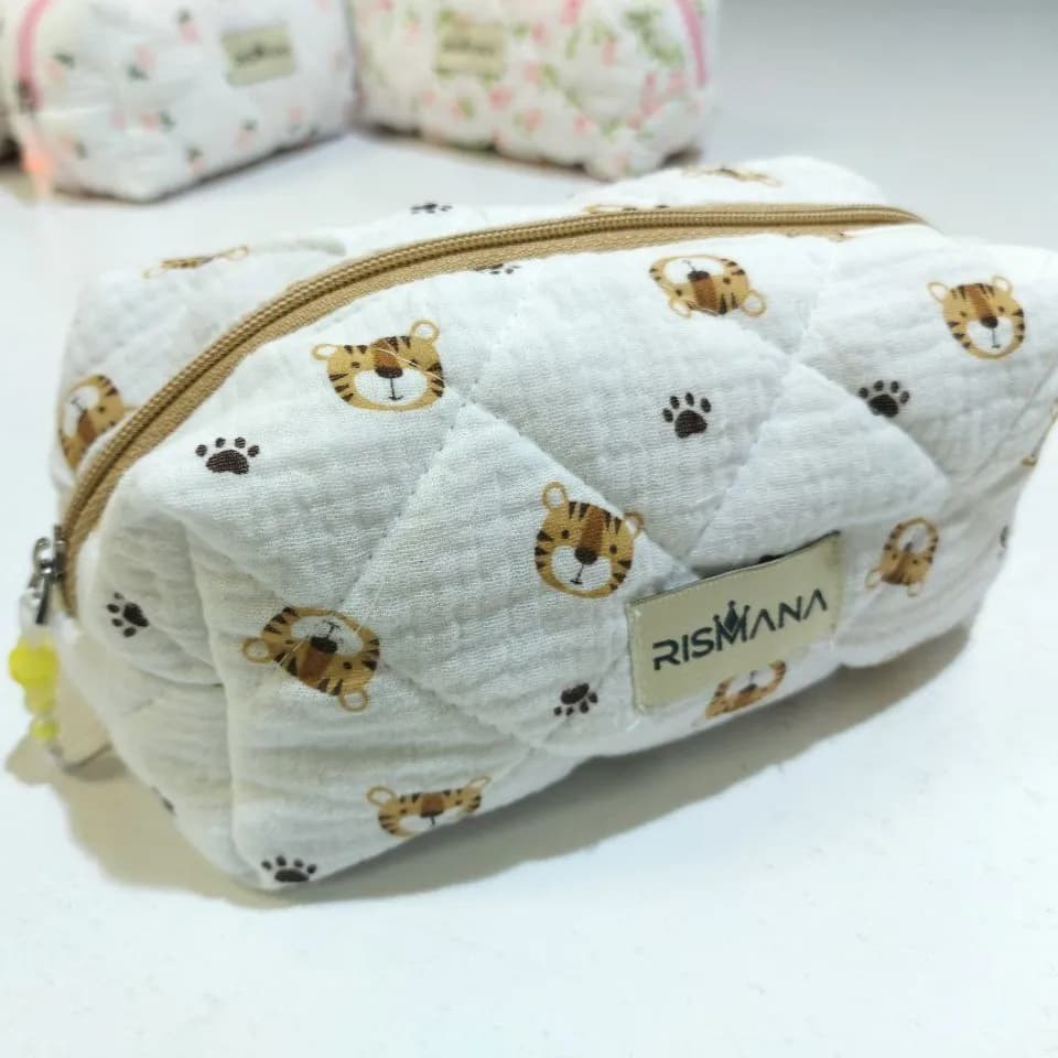 کیف لوازم آرایشی پارچه ای طرح دار (فانتزی) — تصویر ۱۲