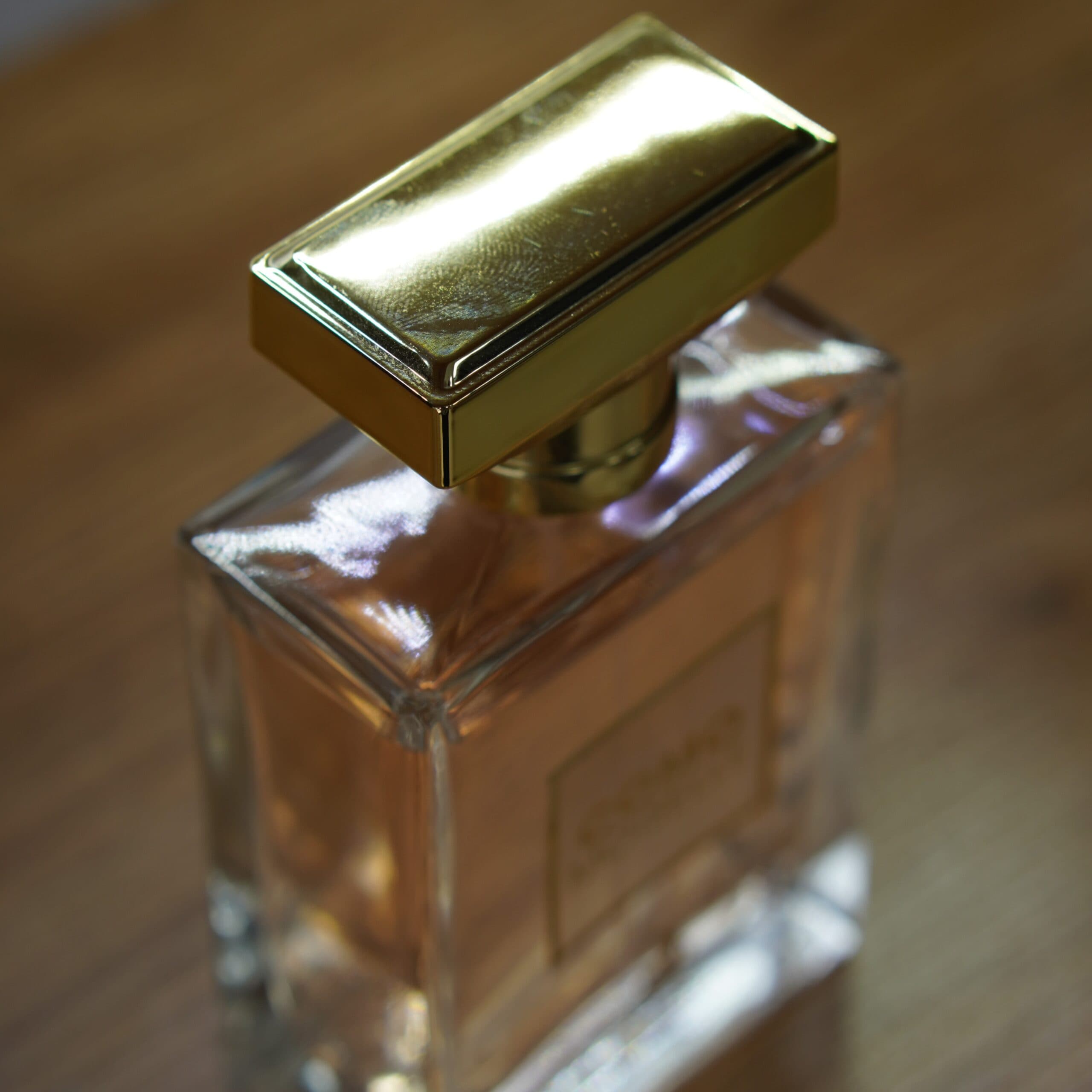 عطر ادکلن کوکو مادمازل شنل (الحمبرا) — تصویر ۸