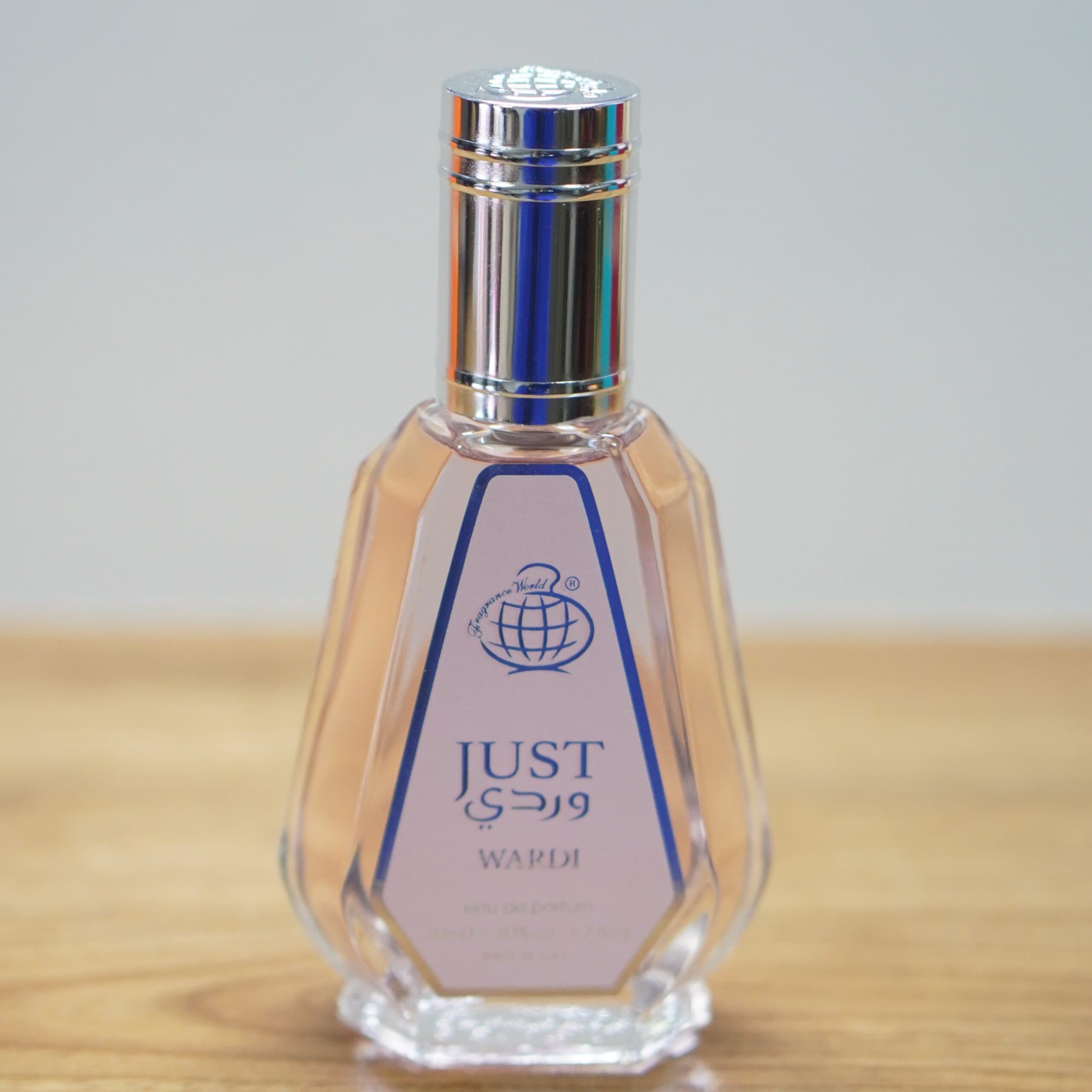 عطر ادکلن یارا صورتی 50 میل فرگرنس — تصویر ۴