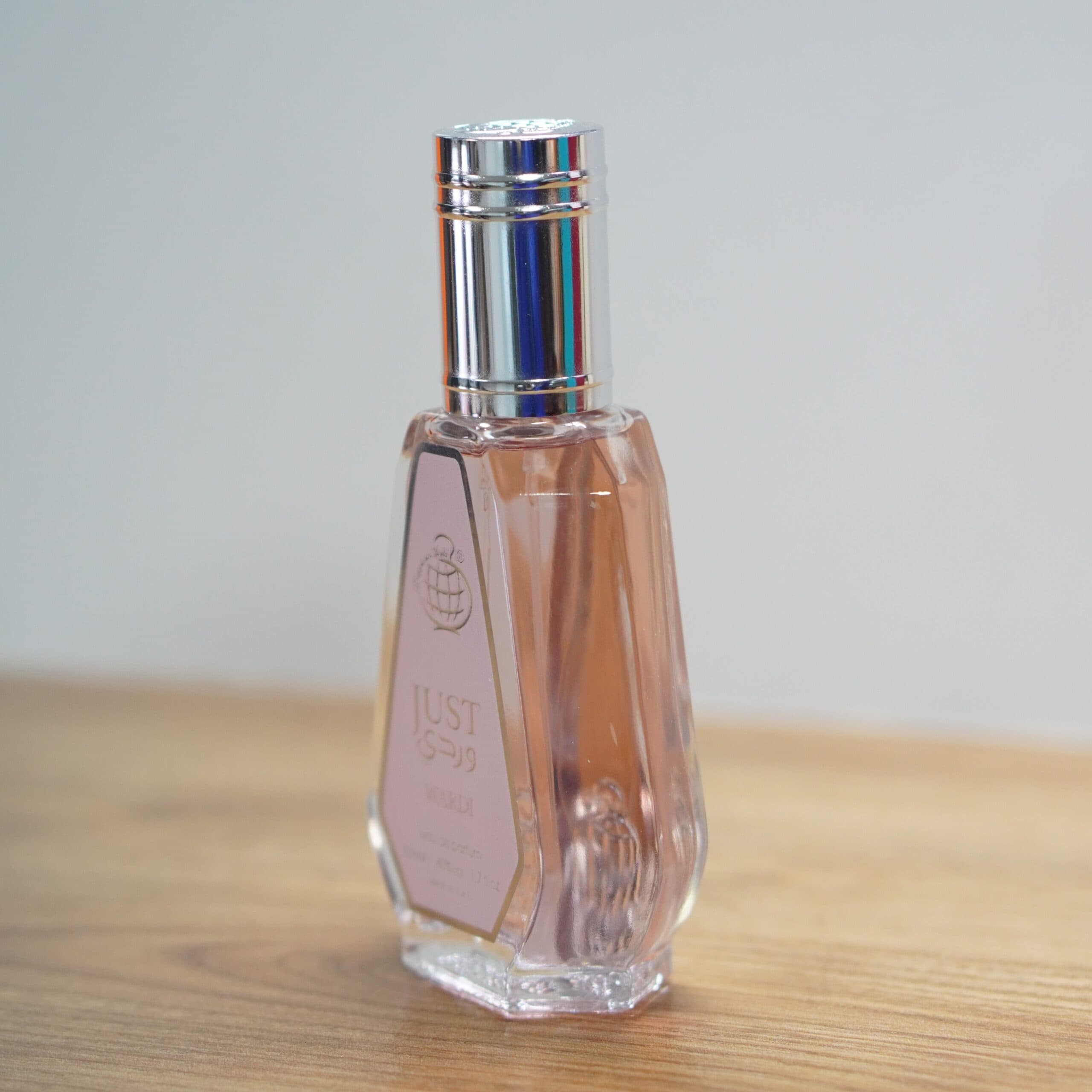 عطر ادکلن یارا صورتی 50 میل فرگرنس — تصویر ۲