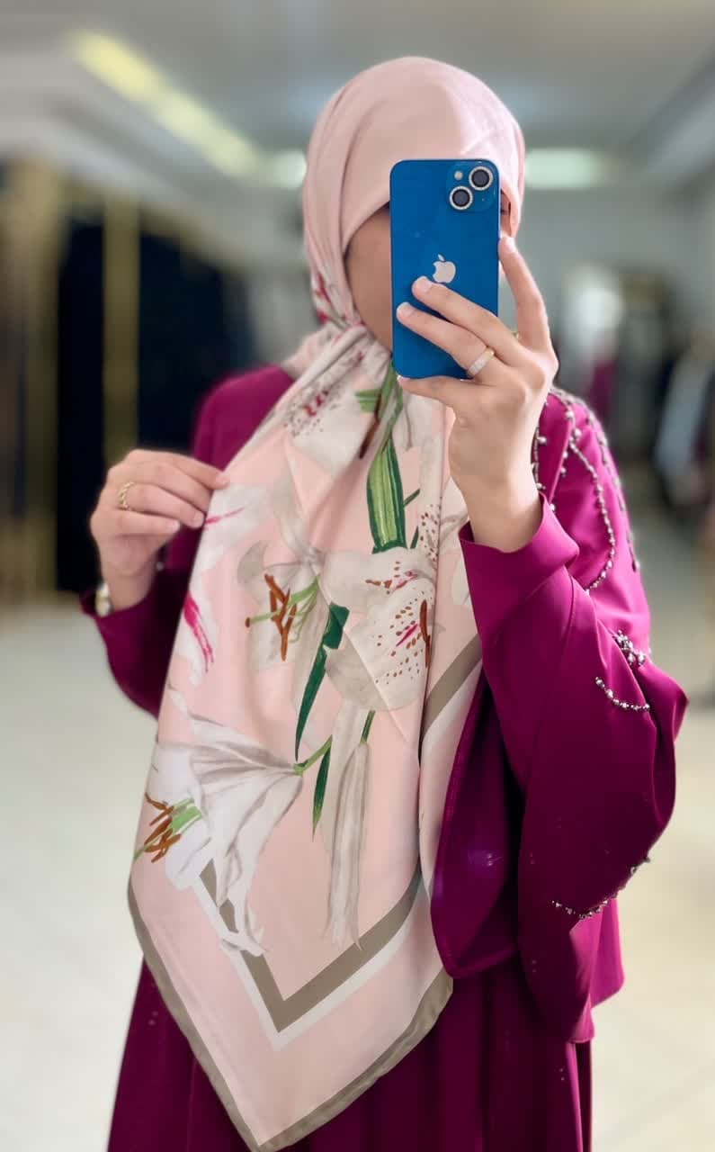 روسری ابریشم ارکیده-صورتی — تصویر ۲