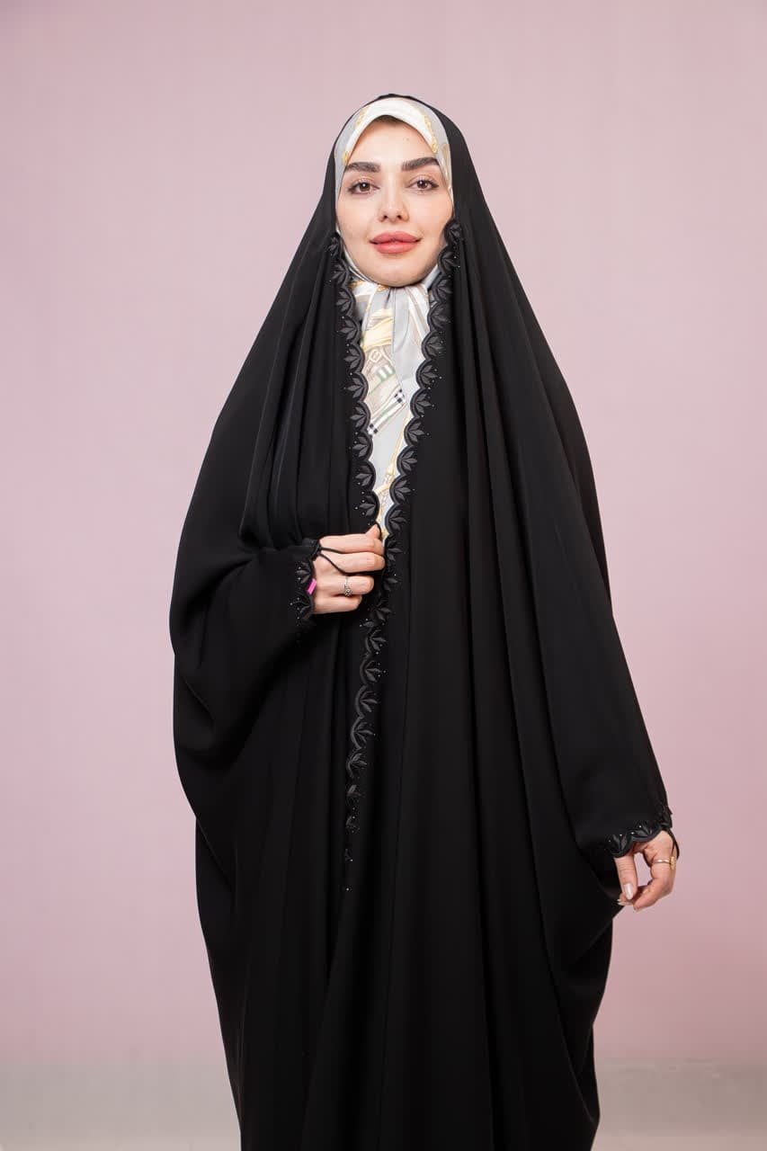 چادر عبا گلدوزی نورا پرکار — تصویر ۲