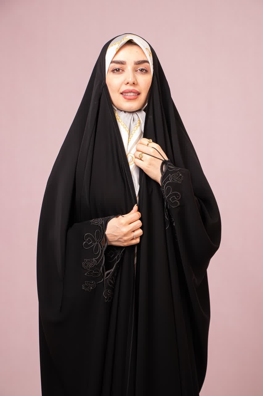 چادر عبا گلدوزی قلبی — تصویر ۴