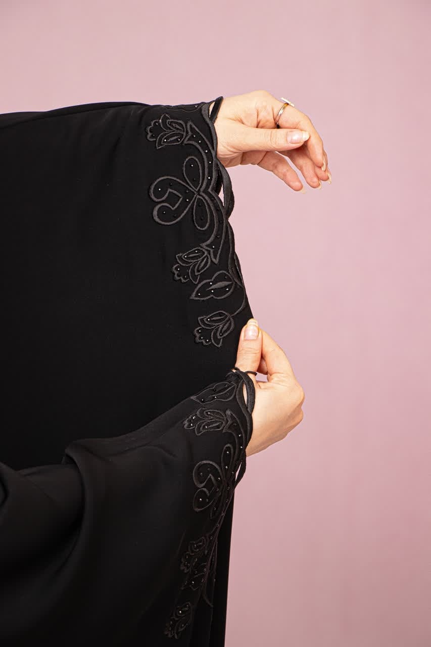 چادر عبا گلدوزی قلبی — تصویر ۶