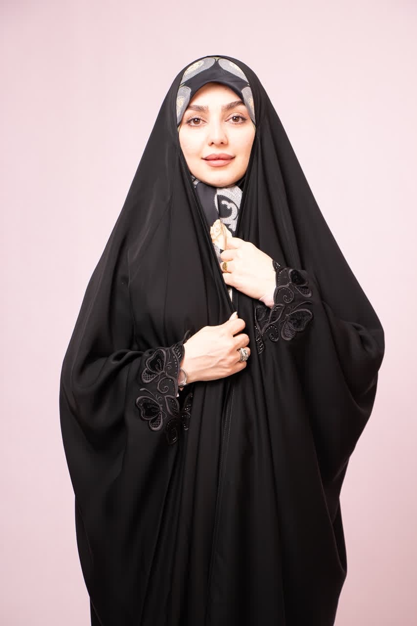 چادر عبا گلدوزی مونجوق پروانه — تصویر ۴