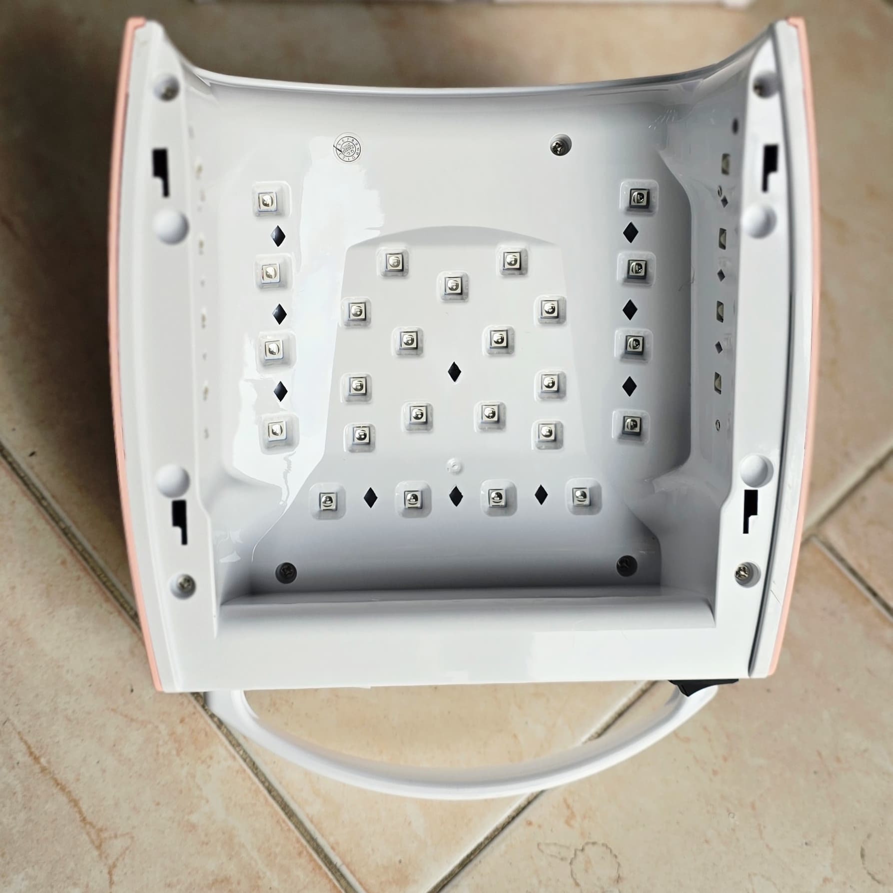 دستگاه یووی شارژی Cordless مدل BY60 — تصویر ۷