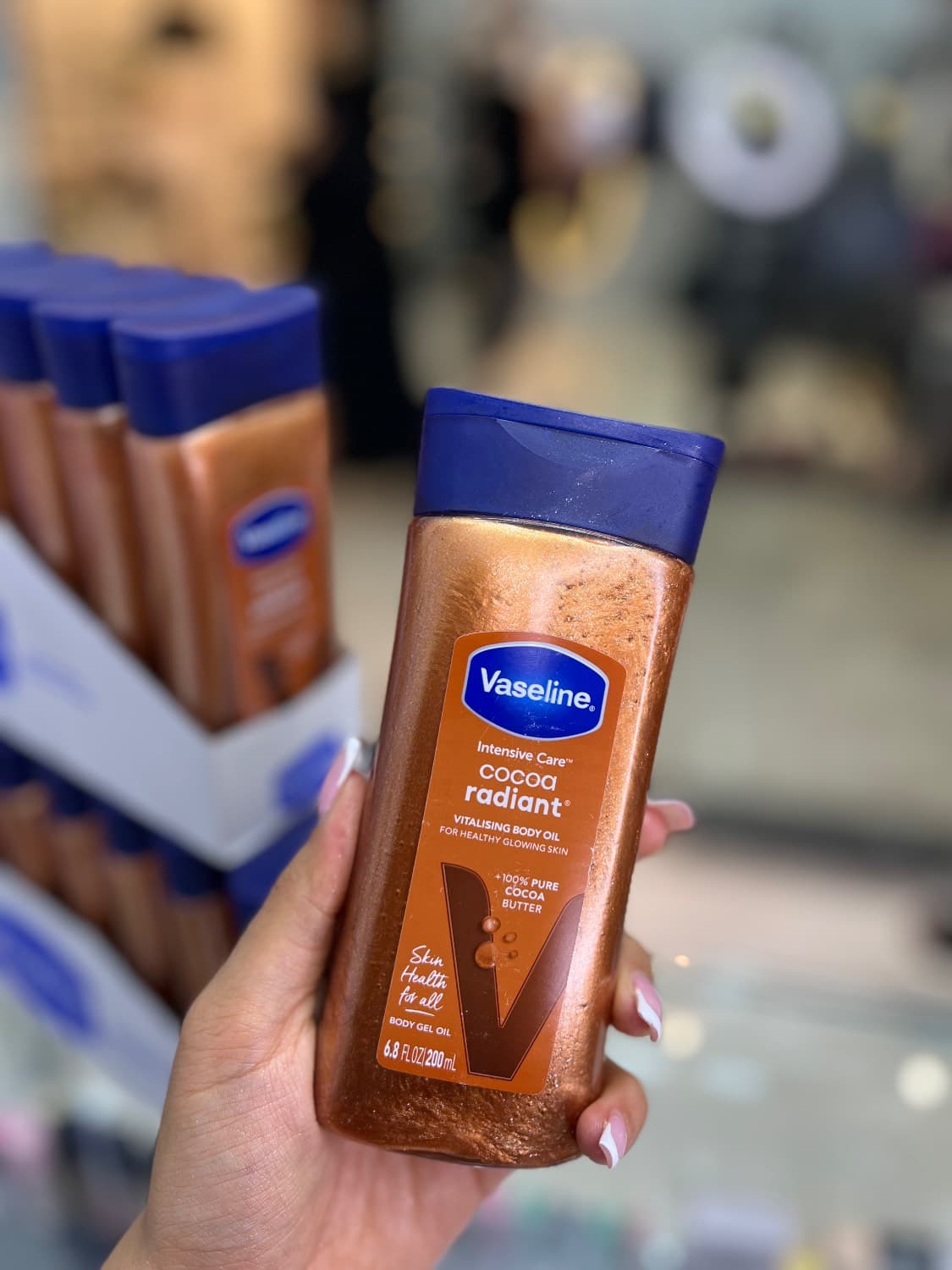 روغن بدن شاین وازلین مدل Cocoa Radiant — تصویر ۳