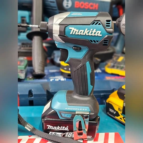 بکس شارژی ماکیتا ژاپن DTD153Rt 3400(همراه با باتری) — تصویر ۲