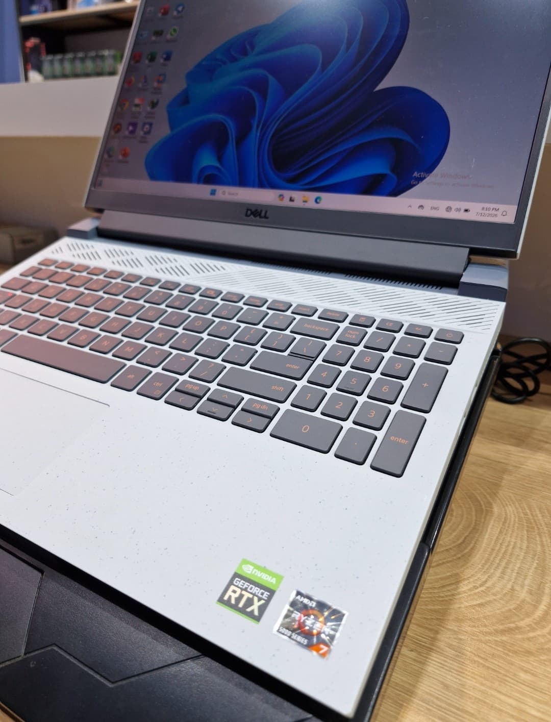 لپ تاپ دل DELL G15 |CPU : RYZEN 7 5800H | RAM 32 GB | SSD 512 GB | GPU : INTEL 620 + NVIDIA RTX 3060 6 GB | SCREEN 15.6 144hz — تصویر ۳