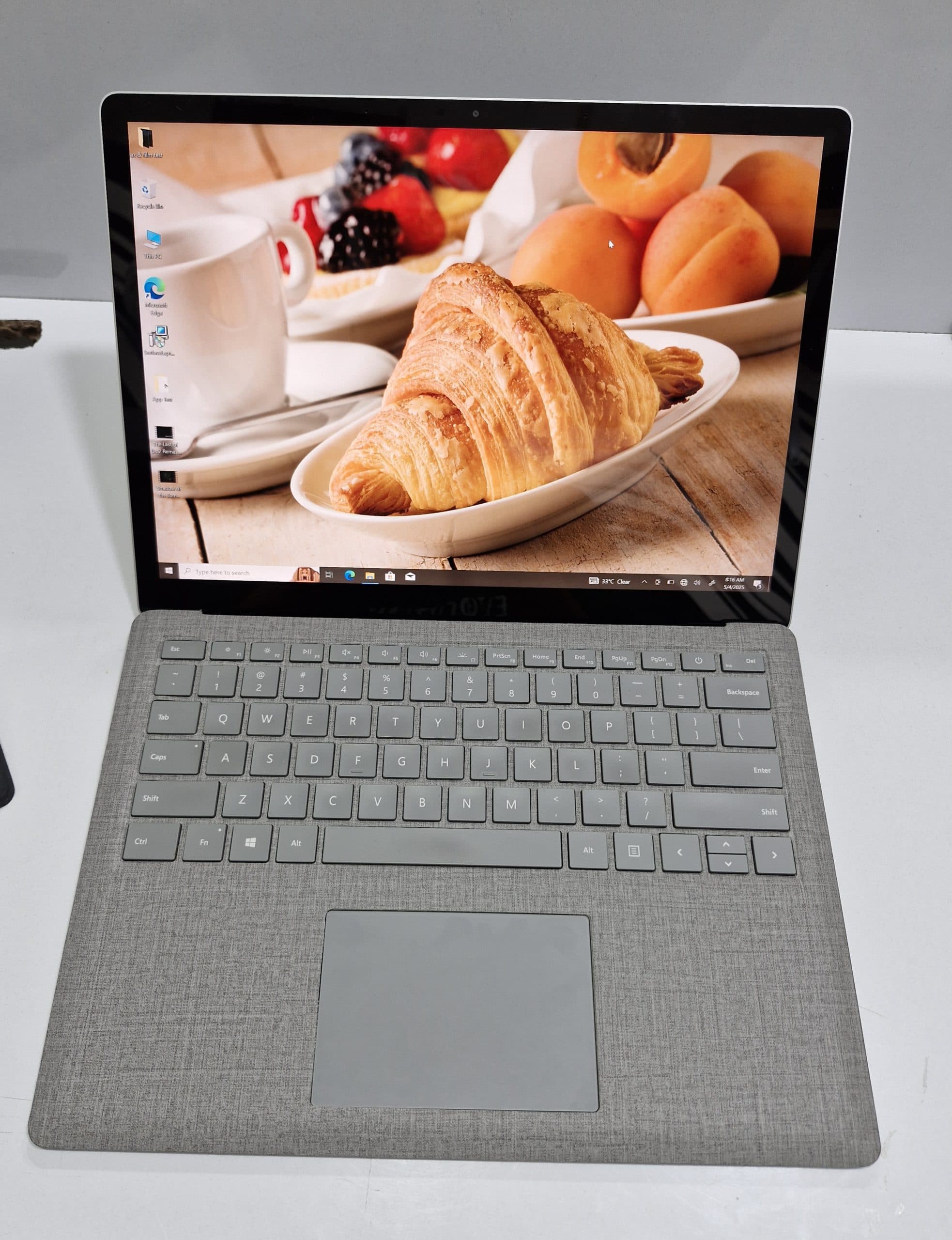 سرفیس لپ تاپ استوک Surface Laptop 2 | I5 8350U | 8GB | 256GB | intel 4 gb | screen 13.5 inch 2k touch — تصویر ۴