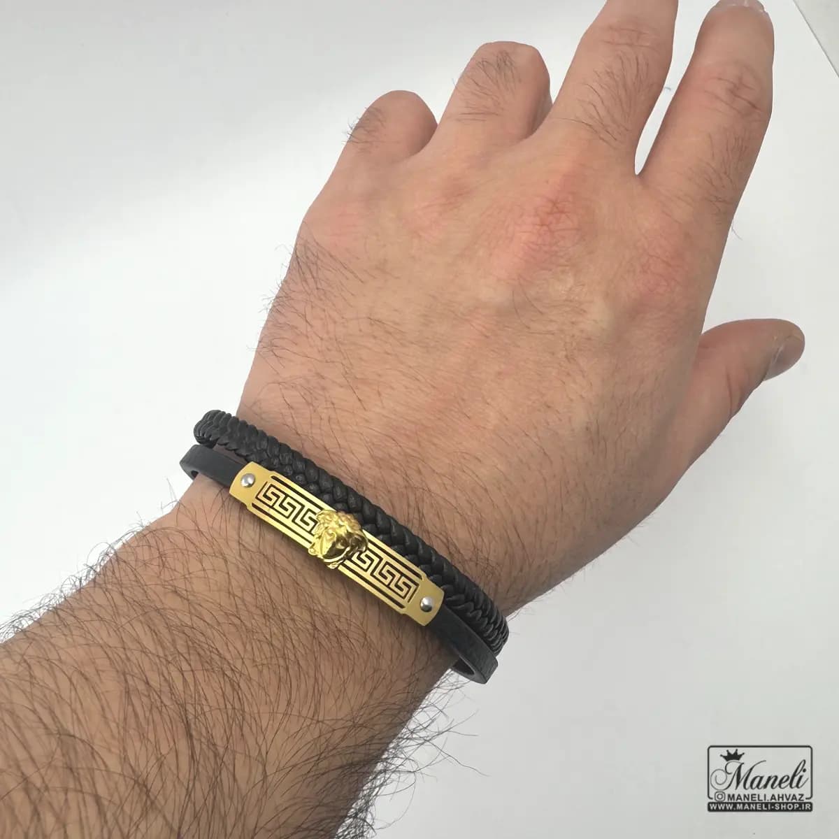 دستبند چرم ورساچه طلایی بند چرم — تصویر ۴