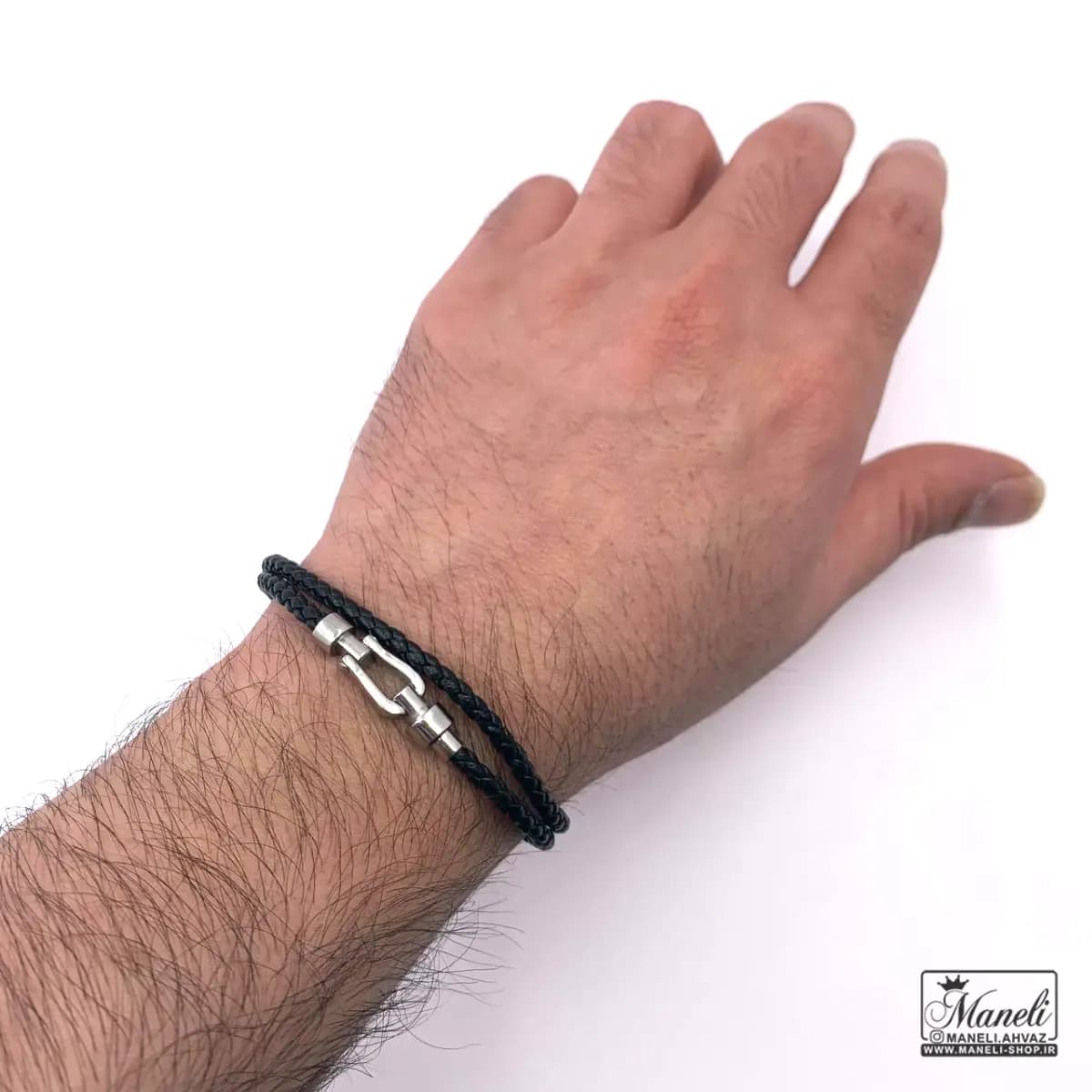 دستبند امگا چرم مشکی با قفل مگنتی طلایی و نقره ای دو ردیفه ظریف — تصویر ۸