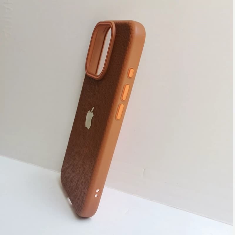 قاب طرح چرم ایفون iPhone 16 Pro — تصویر ۵