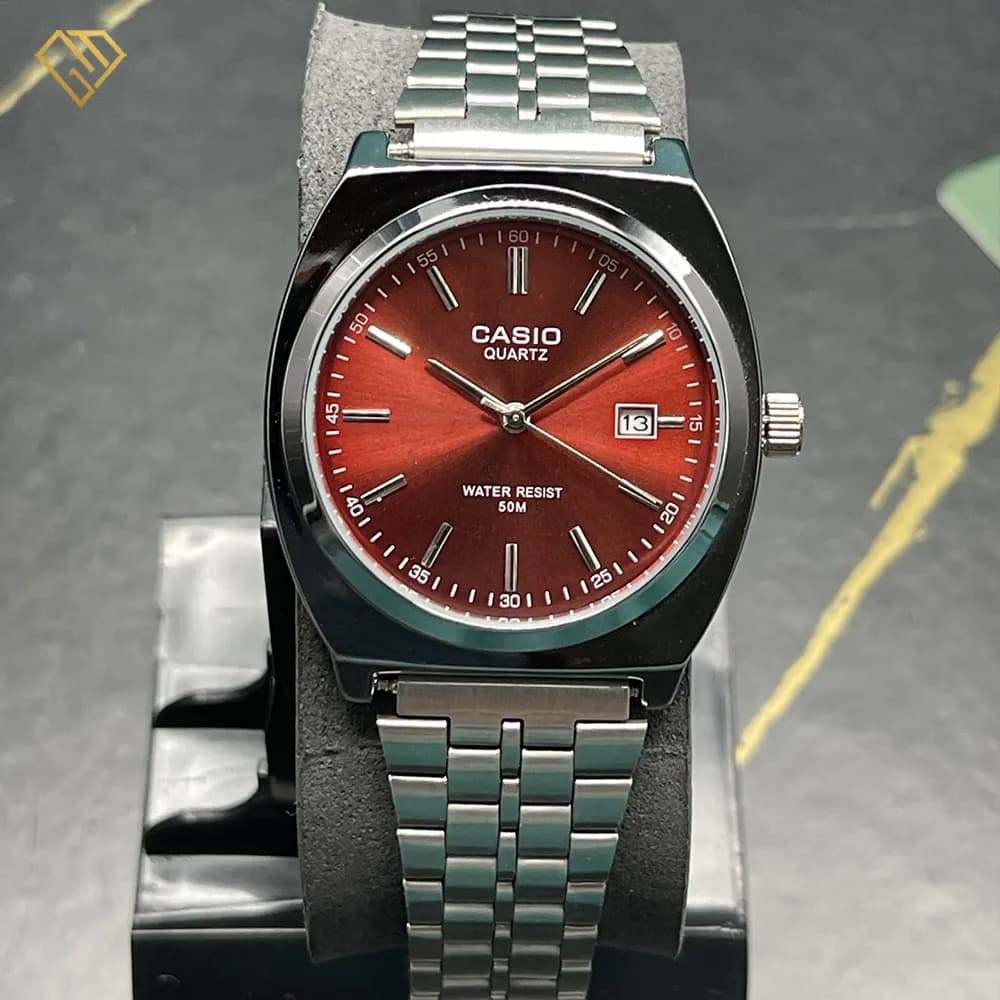 ساعت مچی مردانه کاسیو گادفادر (casio godfather) | بند و بدنه استیل رنگ ثابت، صفحه قرمز — تصویر ۳