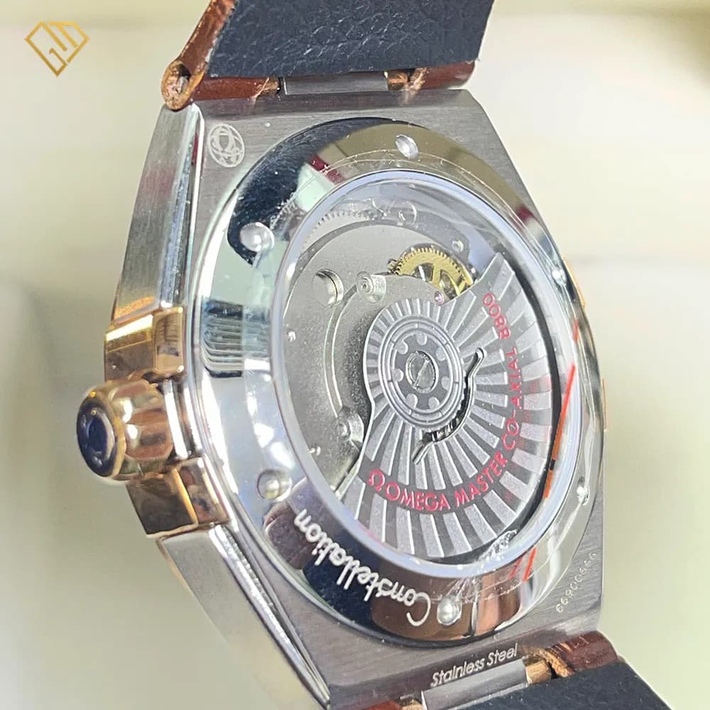 ساعت مردانه امگا کانسلیشن اتوماتیک، طرح صفحه Hobnail قهوه ای، بدنه استیل 316، کیفیت مستر کوالیتی — تصویر ۱۲