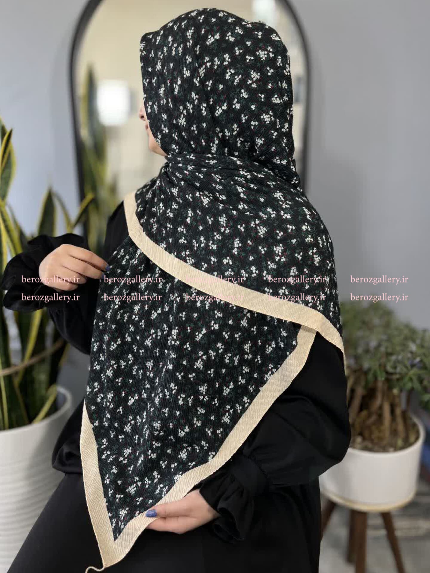 روسری پلیسه برشکا گلدار قواره ۱۳۰ — تصویر ۵