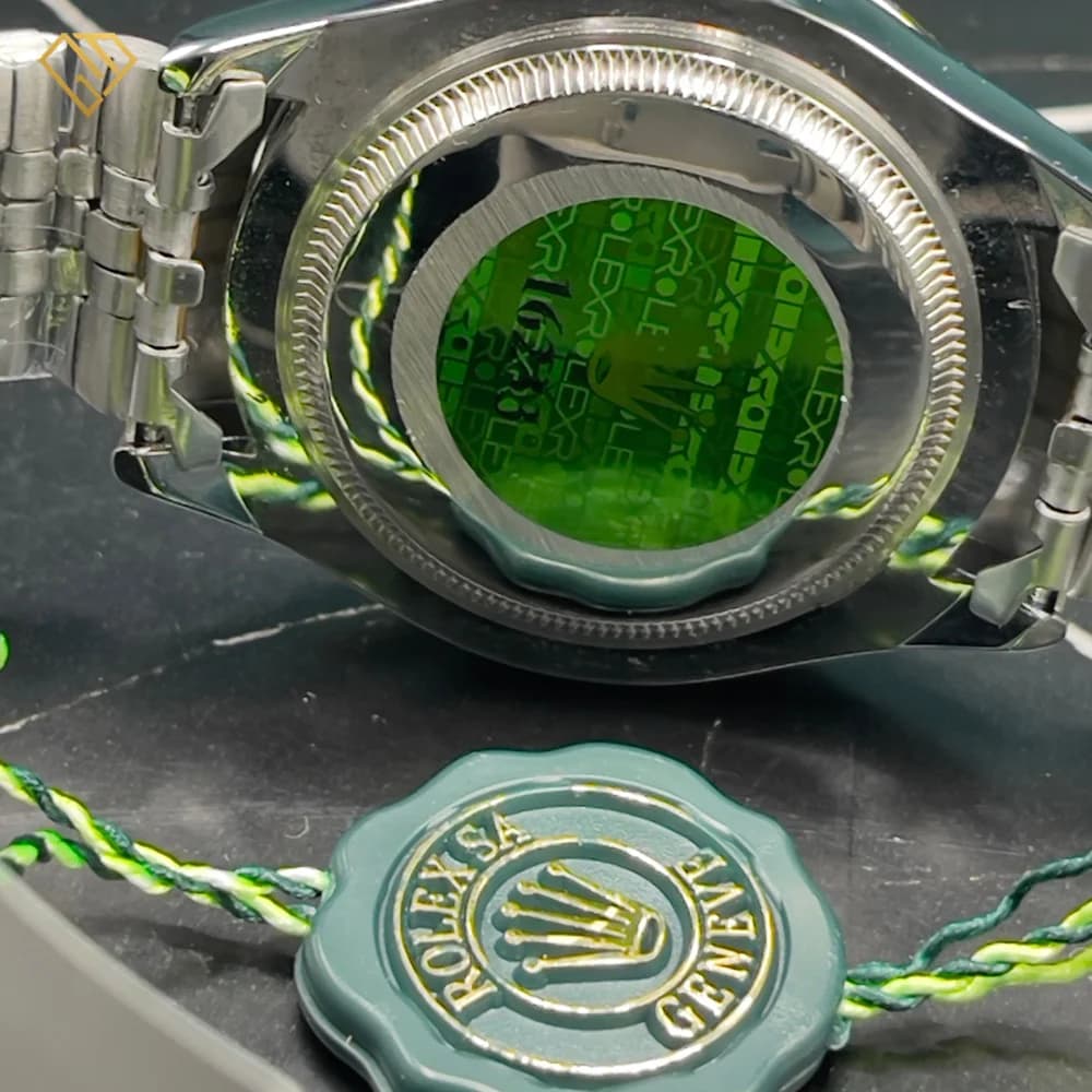 ساعت مردانه رولکس اویستر پرپچوال (Oyster Perpetual) صفحه سبز و رنگ ثابت — تصویر ۱۱