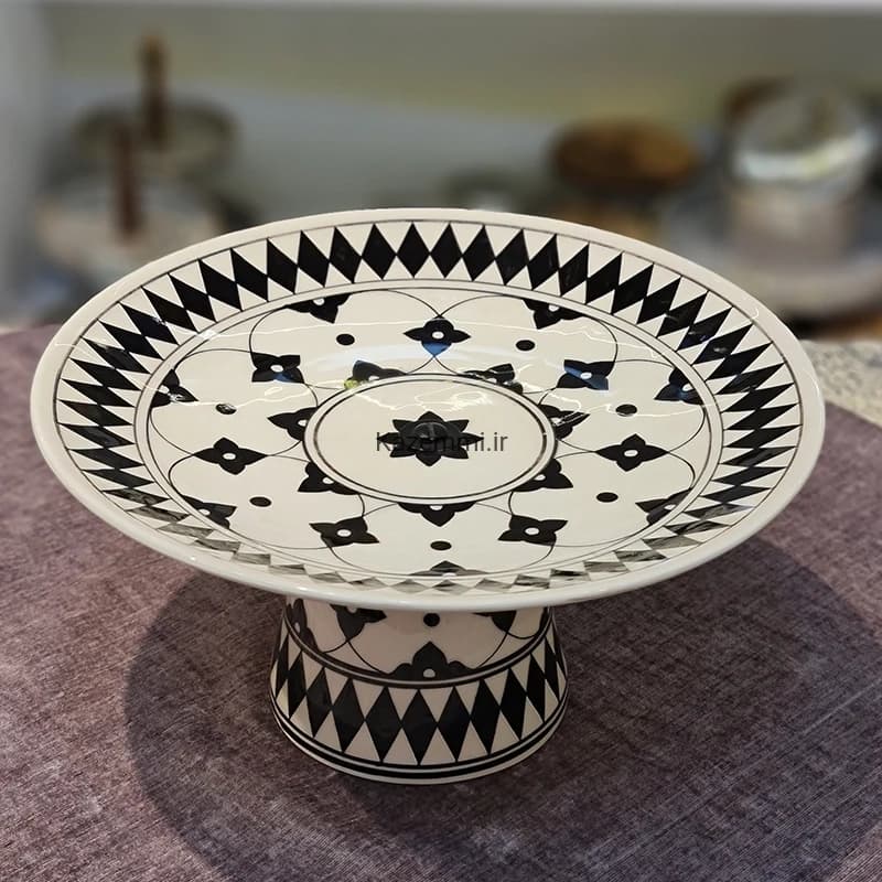 شیرینی خوری پایه دار مشکی سفید سرامیکی — تصویر ۱۰