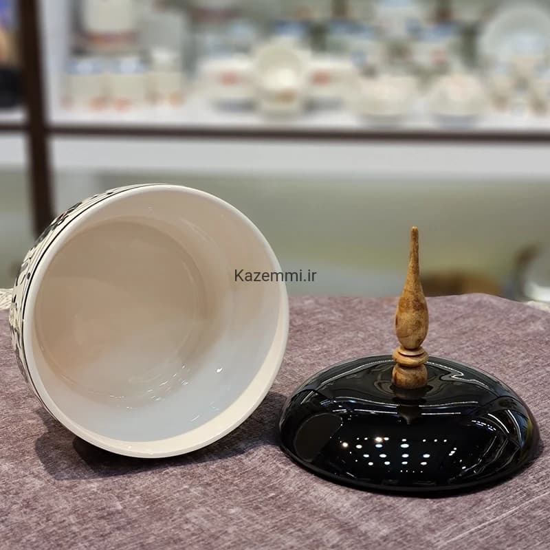 شکلات خوری مدل پایه‌نقش با دسته چوبی — تصویر ۸