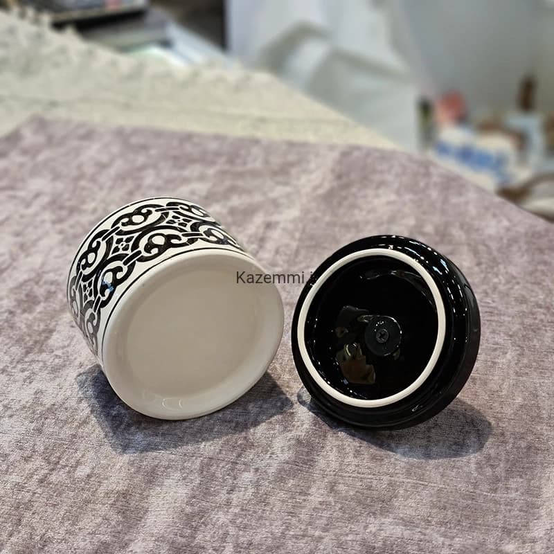 شکلات خوری سرامیک با دسته چوبی کوچک — تصویر ۷