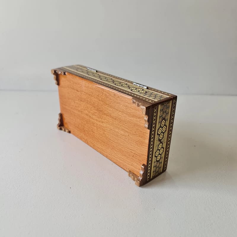 جعبه خاتم کاری دستکش دان لاله ای کاظمی — تصویر ۹