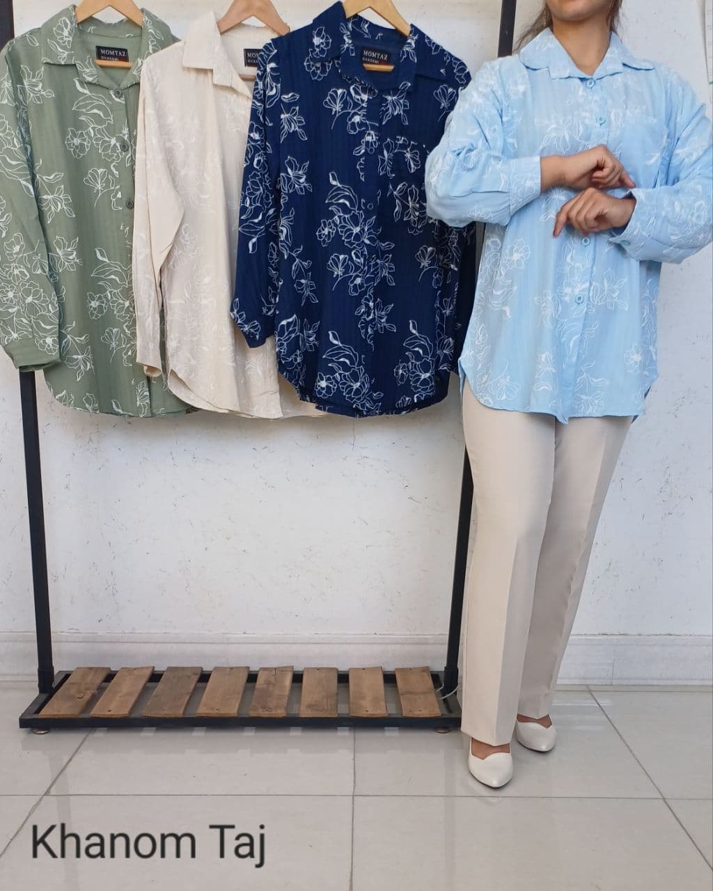 مانتو گل خارجی کد 1195 — تصویر ۴