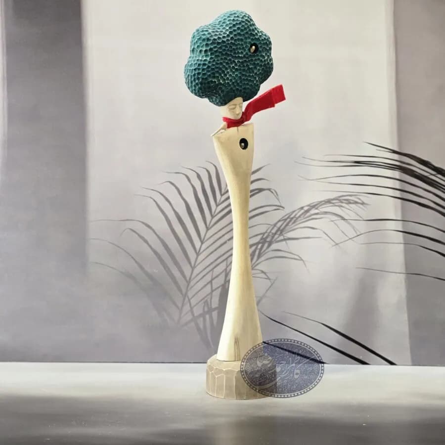 مجسمه چوبی مادر طبیعت — تصویر ۲