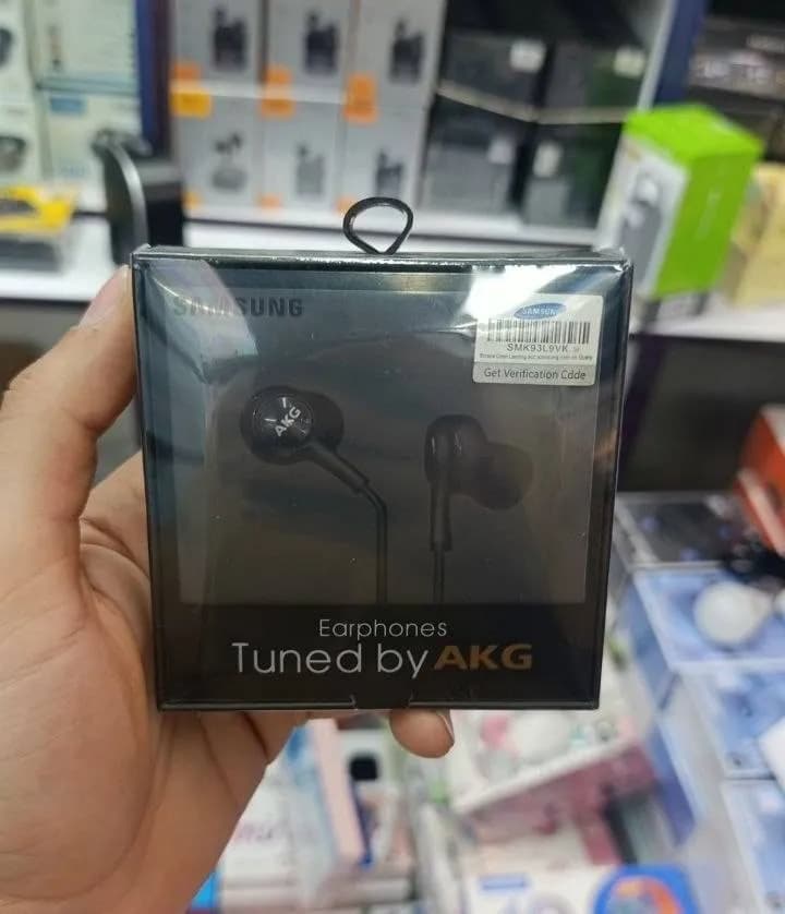هندزفری سیمی Tuned by AKG — تصویر ۲