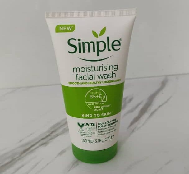 ژل شست و شوی صورت سیمپل Moisturising — تصویر ۲
