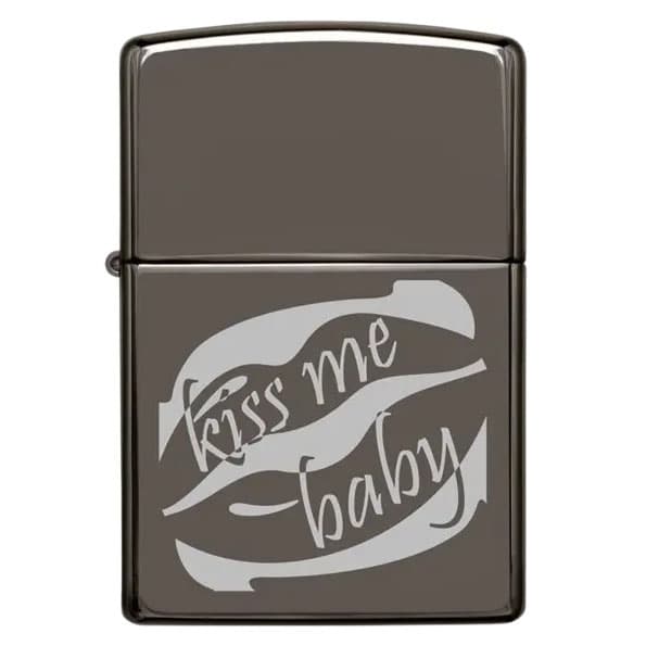 فندک زیپو مدل 150 Kiss Me Baby — تصویر ۹