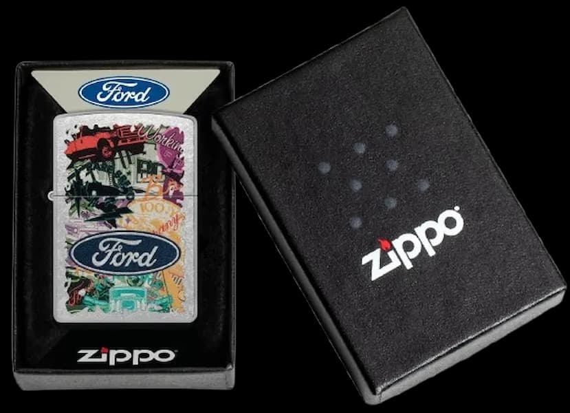 فندک زیپو مدل Ford Collage Street Chrome 48755 — تصویر ۳