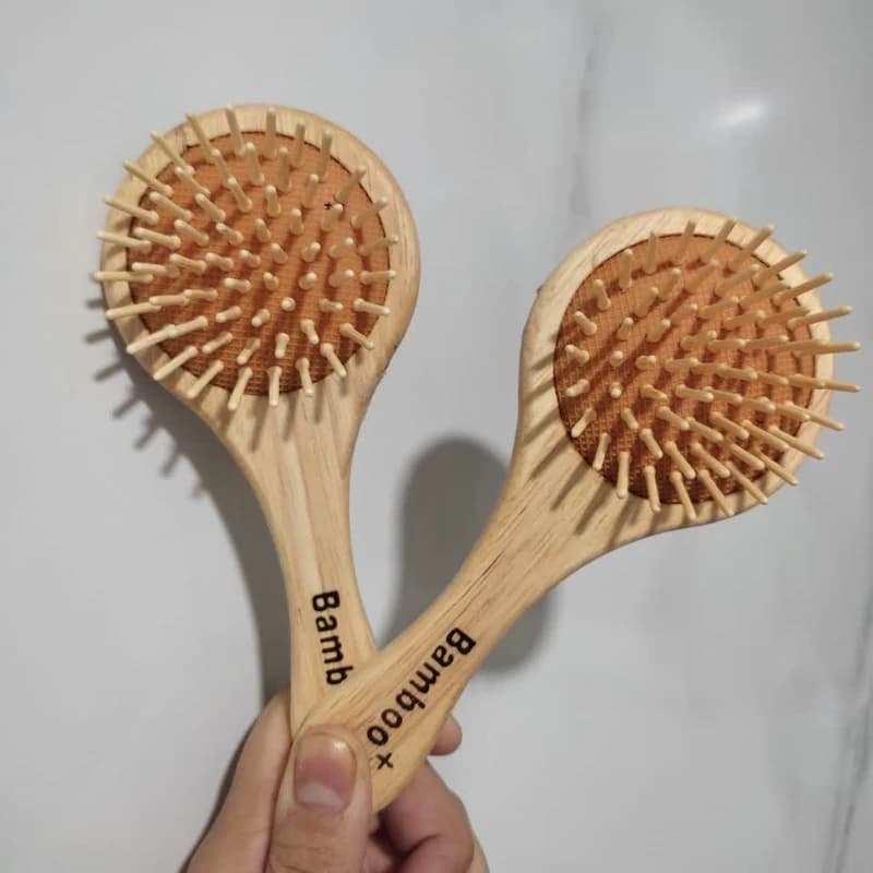 برس تمام چوب بامبو کیفی و کودک | Bamboo Wooden Hair Brush for Kids with Case — تصویر ۲