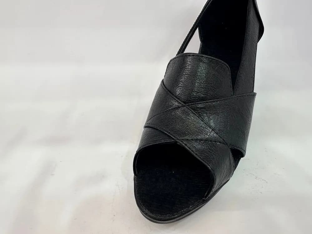 صندل زنانه پاشنه دار مدل ضربدری رنگ مشکی — تصویر ۴