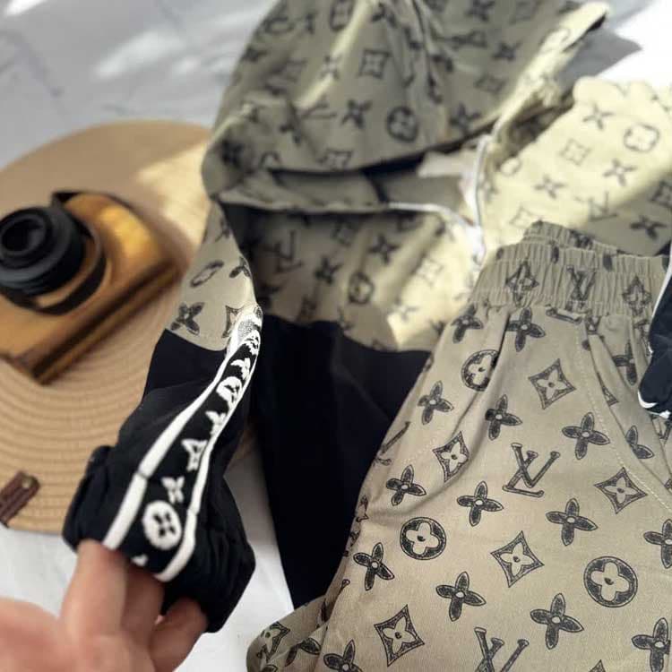 ست هودی شلوار طرح LV لویی ویتون — تصویر ۱۰