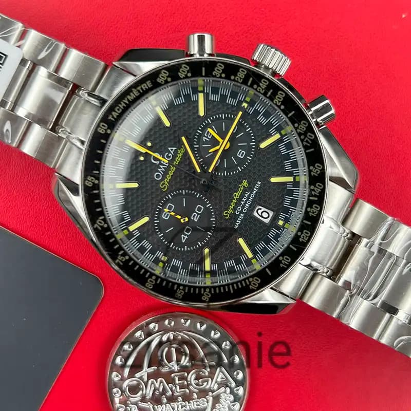 ساعت مچی مردانه امگا اسپید مستر کرنوگراف سیلور صفحه مشکی Omega Speedmaster Chronograph Silver Balck Screen — تصویر ۵