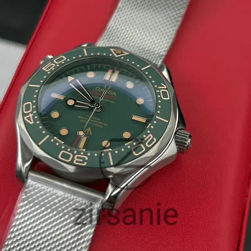 ساعت مچی مردانه امگا سی مستر 007 اتومات سیلور سبز Omega SeaMaster 007 Automatic Silver Green — تصویر ۷