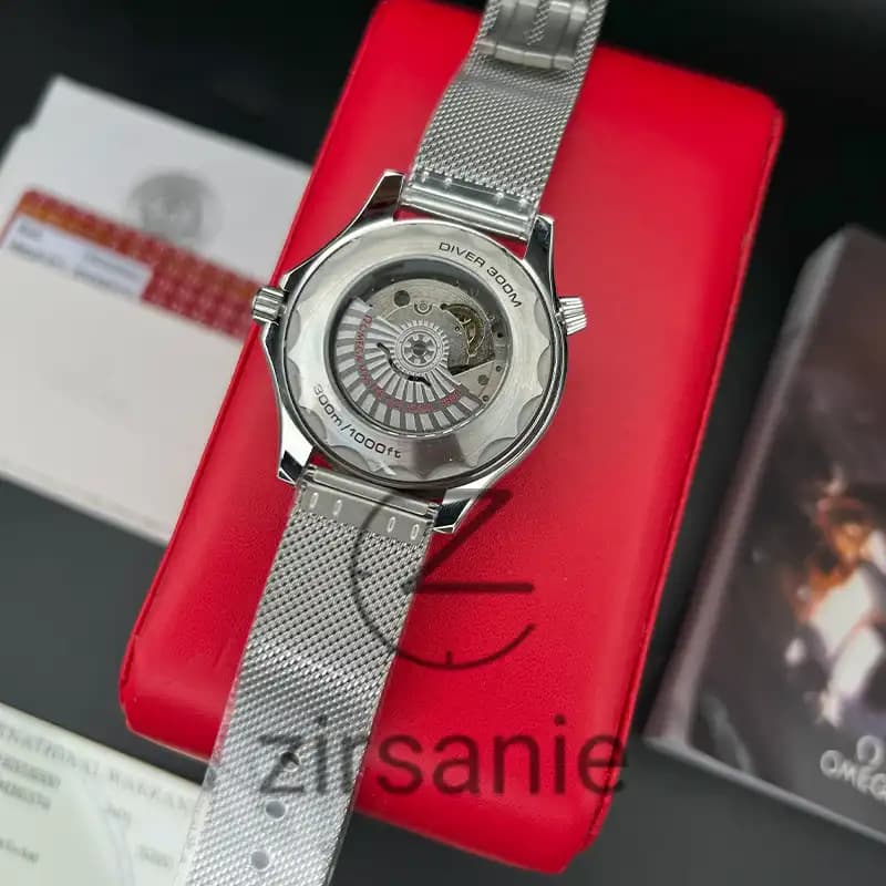 ساعت مچی مردانه امگا سی مستر 007 اتومات سیلور سبز Omega SeaMaster 007 Automatic Silver Green — تصویر ۵