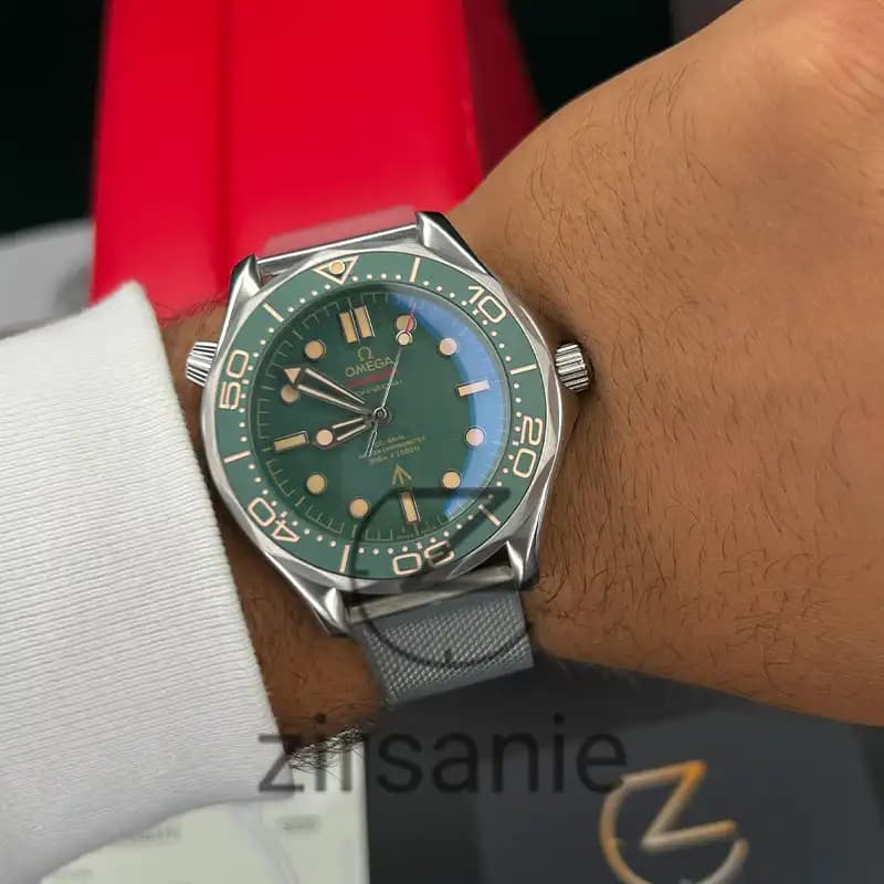 ساعت مچی مردانه امگا سی مستر 007 اتومات سیلور سبز Omega SeaMaster 007 Automatic Silver Green — تصویر ۸