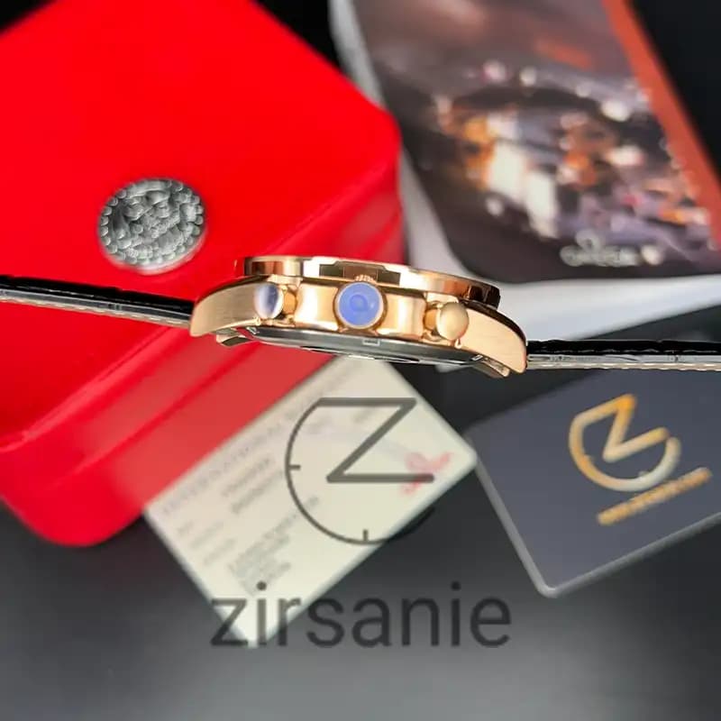ساعت مچی مردانه امگا اسپید مستر بند چرم مشکی رزگلد Omega SpeedMaster Leather Strap Black RoseGold — تصویر ۱۰