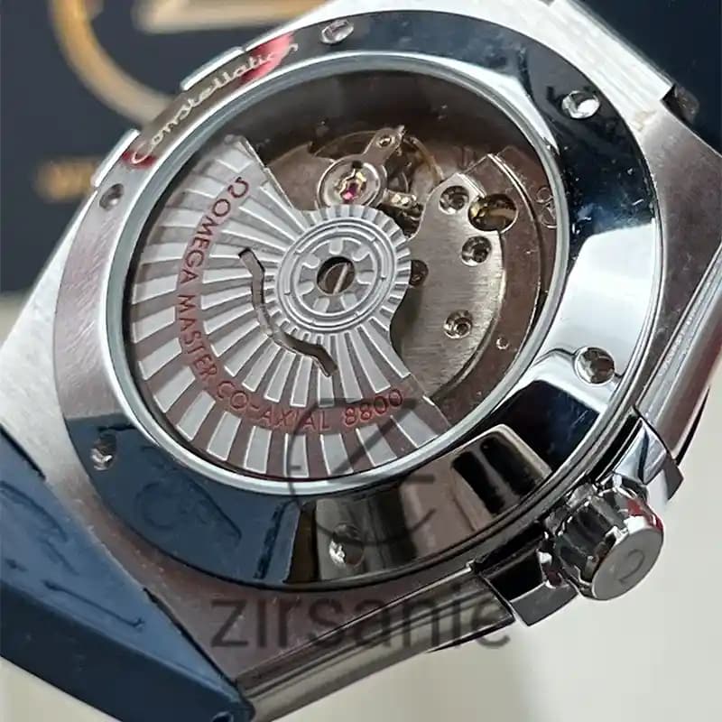 ساعت مچی مردانه امگا کانسلیشن اتوماتیک بند چرم سیلور‌ سرمه‌ای صفحه سرمه‌‌ای Omega Consitlition Automatic Leather Strap Silver Navy NavyScreen — تصویر ۸