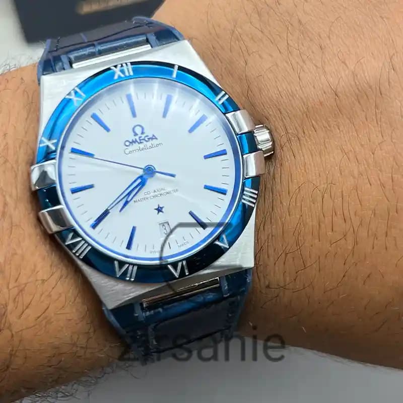 ساعت مچی مردانه امگا کانسلیشن اتوماتیک بند چرم سیلور‌ سرمه‌ای صفحه سفید Omega Consitlition Automatic Leather Strap Silver Navy White Screen — تصویر ۸