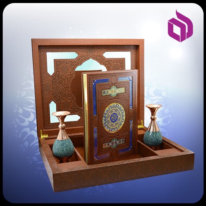 قرآن رحلی با دو گلدان فیروزه 20 — تصویر ۴