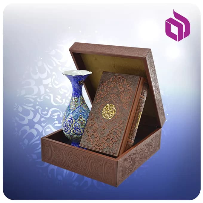 نهج‌البلاغه پالتویی چرم با گلدان میناکاری ۱۶