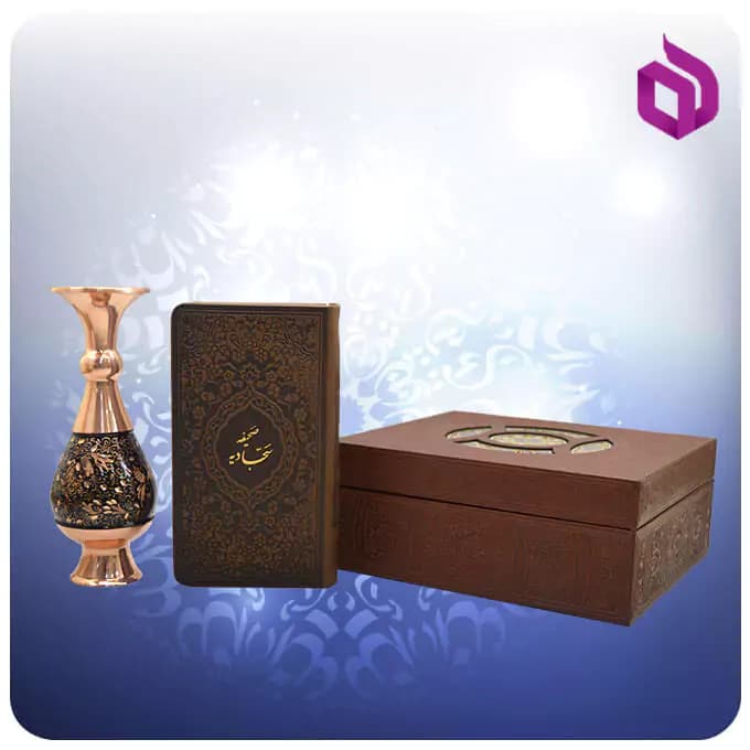 صحیفه سجادیه پالتویی چرمی با گلدان الماس تراش ۱۶ سانتی‌متری