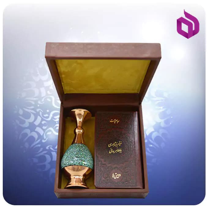 خيام و باباطاهر پالتويی چرم با گلدان فیروزه 16 سانتی — تصویر ۲