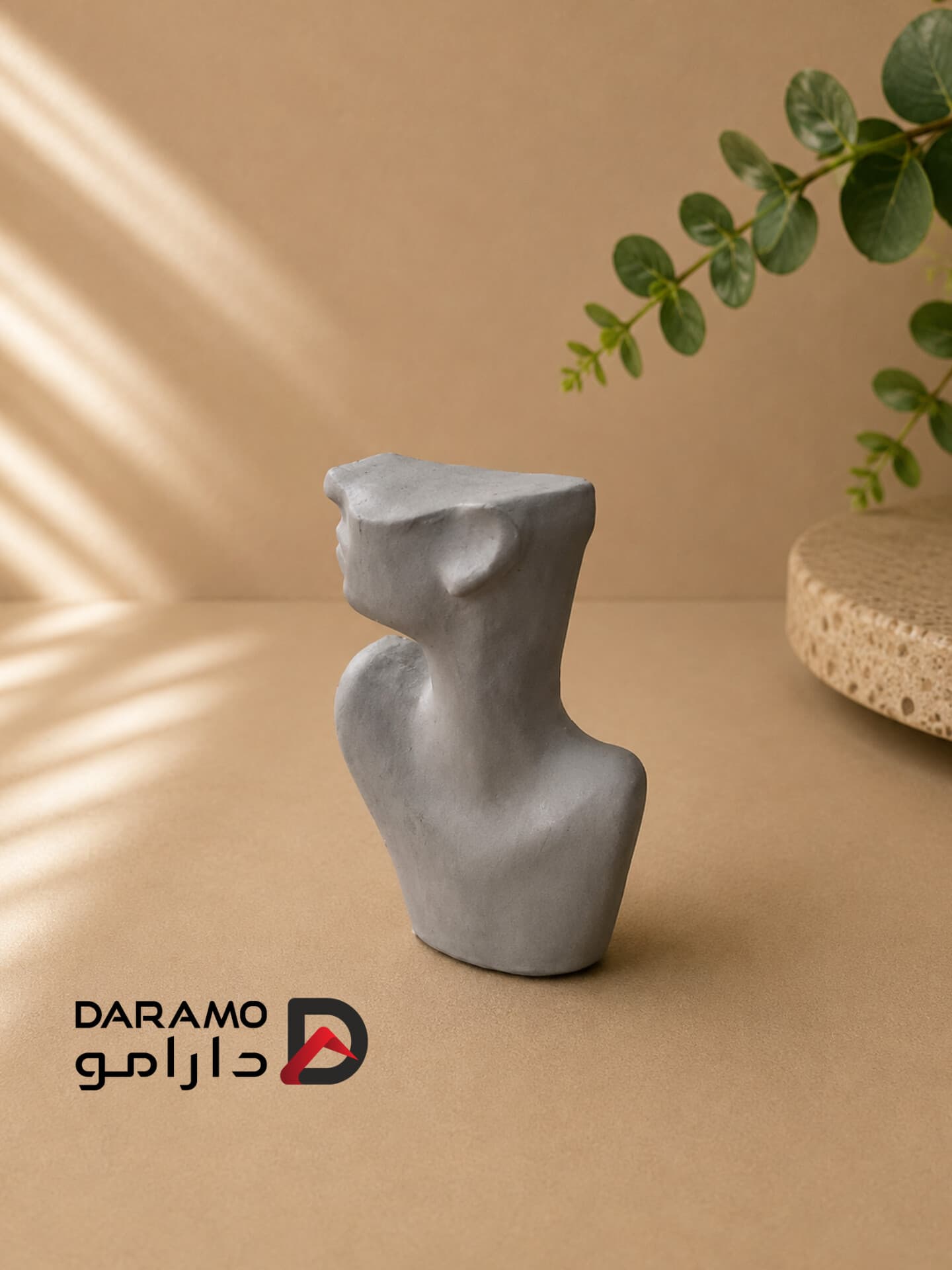 مجسمه نیمرخ مینیمال — تصویر ۲