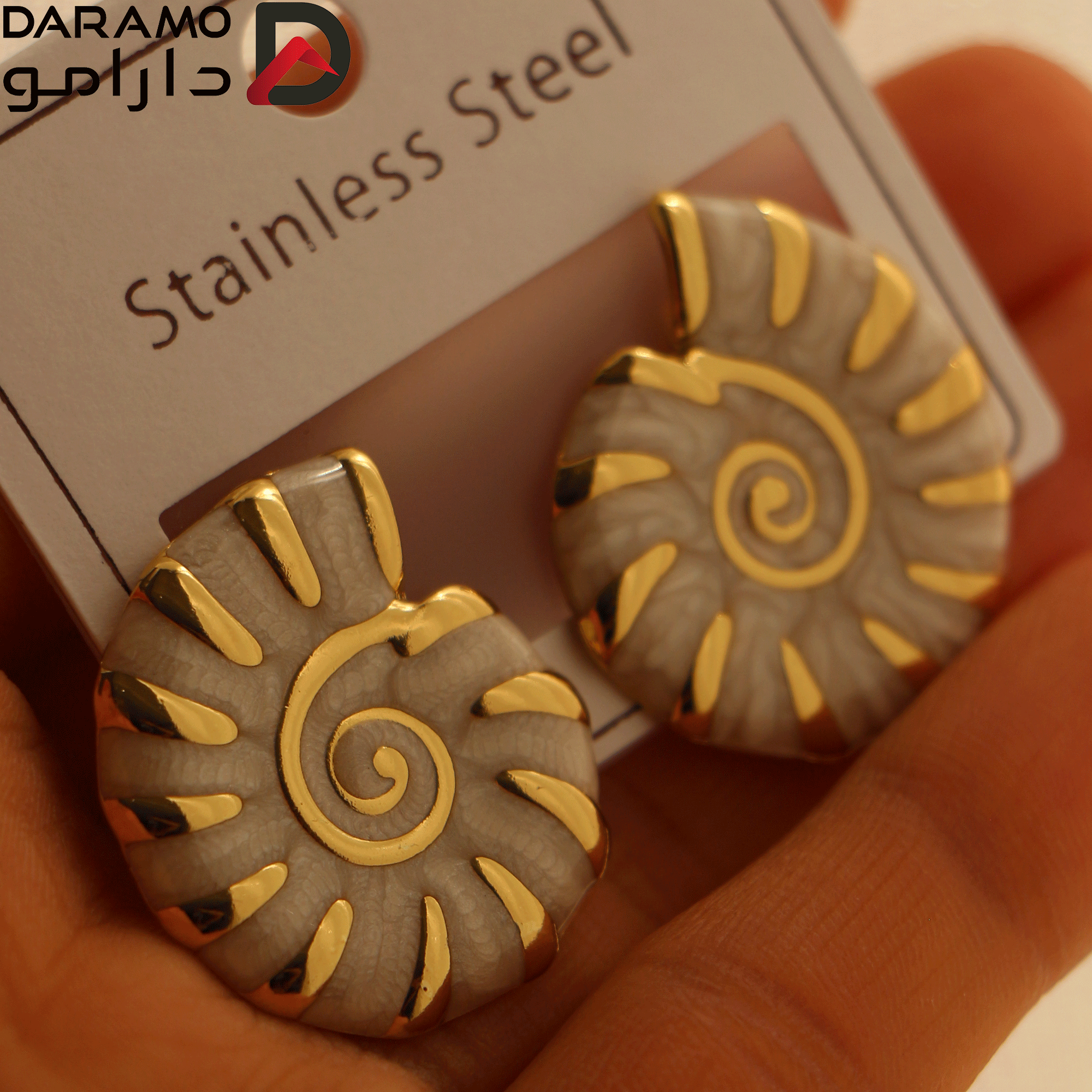 🐚 گوشواره استیل طلایی مدل ناتیلوس صدفی — تصویر ۴
