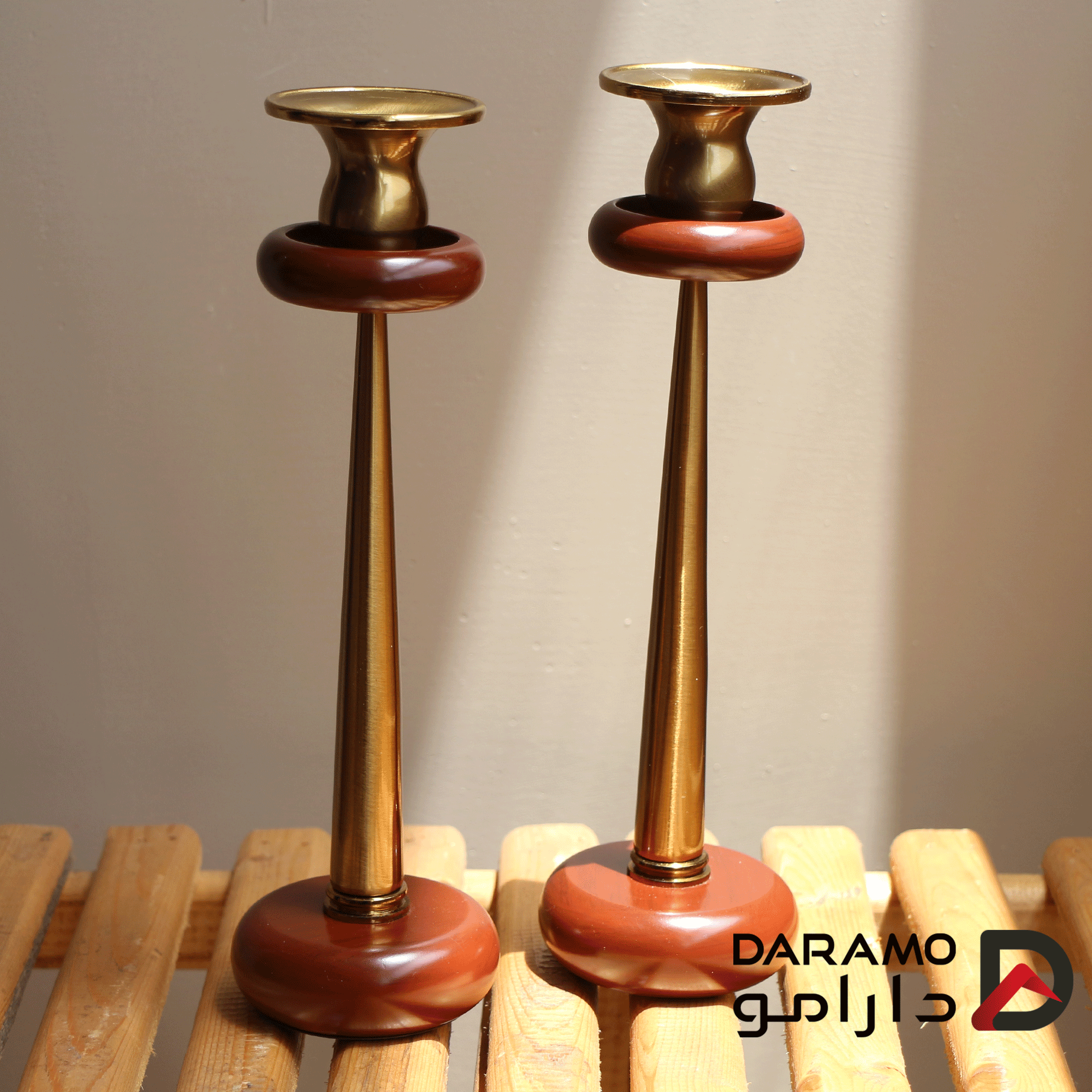 شمعدان آرتمیس قهوه‌ای روشن طلایی