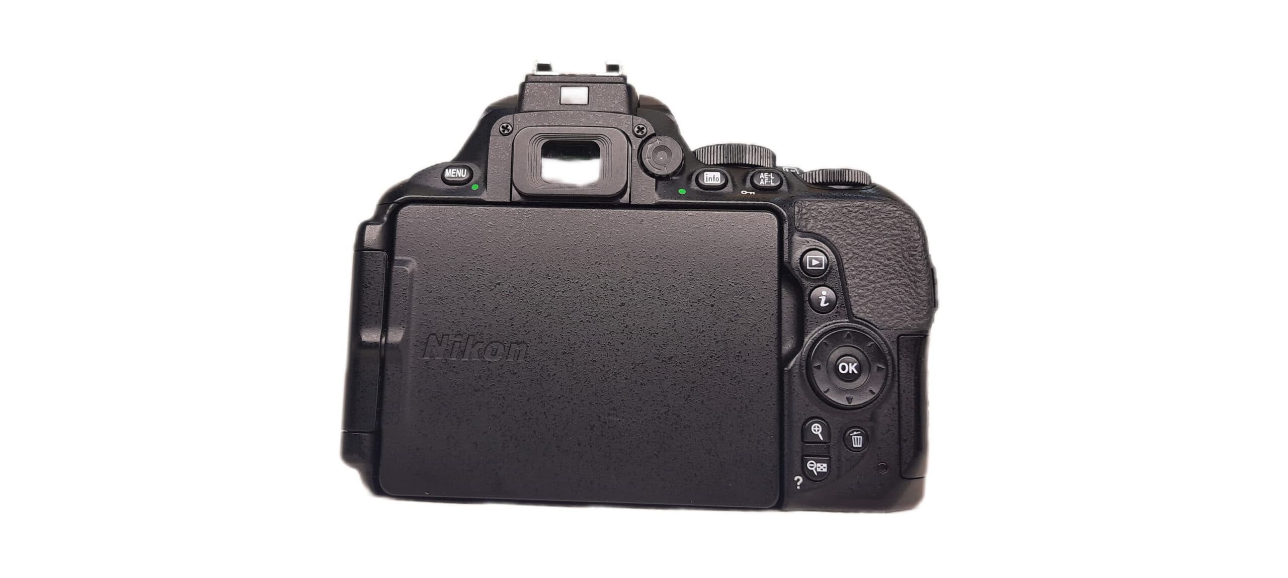 دوربین عکاسی نیکون دست دوم (5600 شات)Nikon 5600 18-140 — تصویر ۸