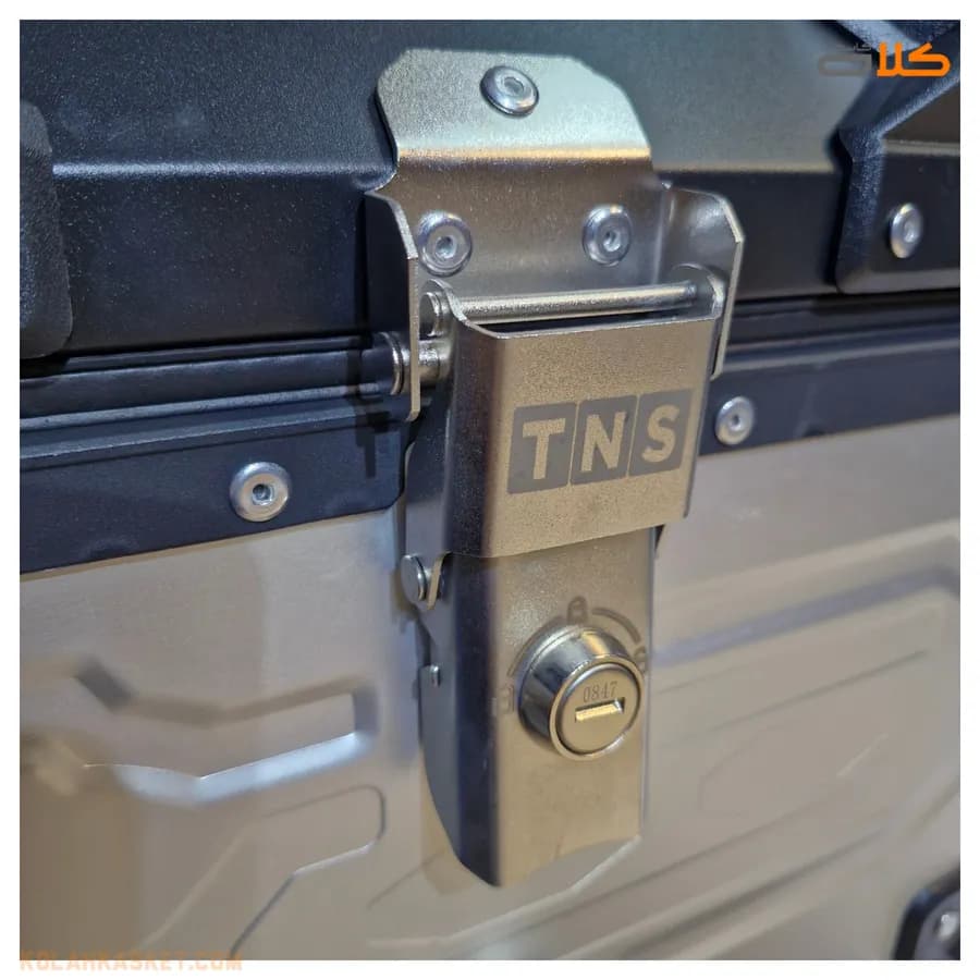 باکس موتور سیکلت 45 لیتری TNS رنگ نقره ای — تصویر ۳